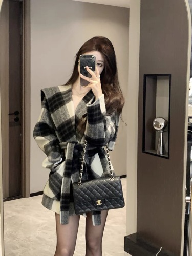 JustQin Langqindong 2024 autumn and winter new wool plaid coat double-sided woolen mid-length coat for women