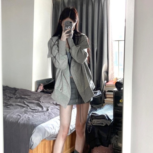 Super nice gray hooded sweatshirt for women 2024 autumn and winter mid-length loose niche design jacket top