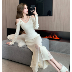 Women's French-Style Long-Sleeve Knit Dress for Autumn/Winter, Slimming Waist, Revealing Shoulder, Fish-Tail Length, Lace Splicing