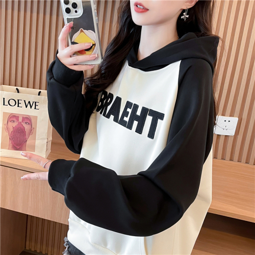 Actual shot of Korean style loose imitation cotton Chinese cotton patch embroidered thin color insert hooded sweatshirt for women