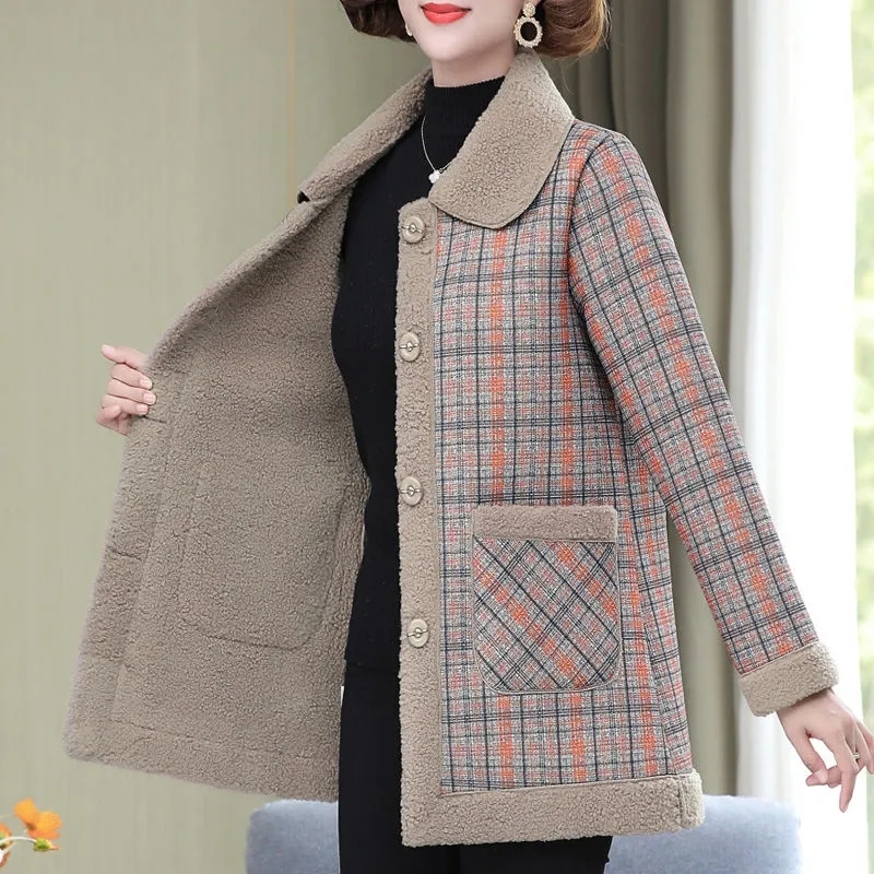 Middle-aged mother's new lamb velvet coat autumn and winter style plus velvet thickened plaid windbreaker foreign style grain velvet coat for women