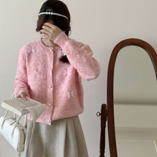 2024 Early Autumn New Knitted Sweater Cardigan Bottoming Women's Sweet Gentle Wind Jacket Long Sleeve Short Top Versatile