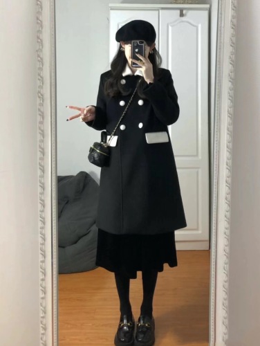 Black short woolen coat for women 2024 autumn and winter new woolen coat thickened and small people are popular this year