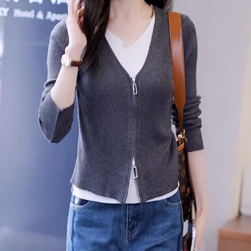 Official picture fake two-piece long-sleeved T-shirt women's short top spring and autumn new style women's clothing for small people to reduce age