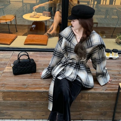 2024 Autumn and Winter New Plaid Navy Collar Double-sided Velvet Coat Women's Short Loose Small Woolen Coat