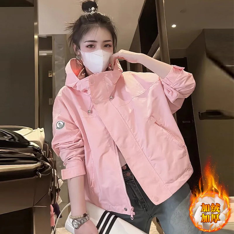 Autumn and winter new style jackets, short jackets, hooded velvet jackets, tops, women's clothing, trendy styles
