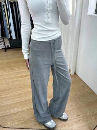 Grey drawstring casual yoga pants for women, autumn high-waisted slimming straight-leg wide-leg pants with a draping floor-length design.