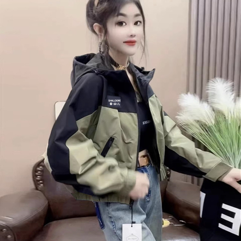 Official picture of foreign-style jackets for women, short jackets for spring and autumn, new styles for small people, short jackets and tops, popular styles