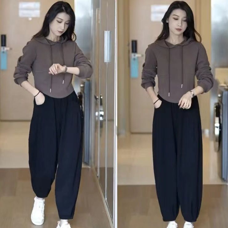 Ready stock women's fashionable hooded sweatshirt