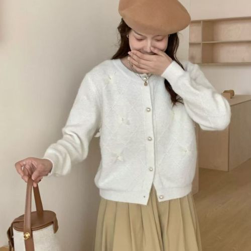 2024 Early Autumn New Knitted Sweater Cardigan Bottoming Women's Sweet Gentle Wind Jacket Long Sleeve Short Top Versatile