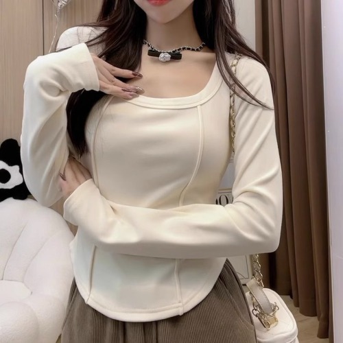 DeRong long-sleeved T-shirt for women in autumn and winter, warm brushed inner layer, short bottoming shirt, slim fit