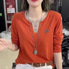 Official picture of women's long-sleeved T-shirts for spring and autumn, new hot styles, age-reducing tops, middle-aged and elderly mothers' women's clothing