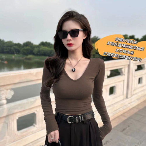 Autumn and winter fashion Korean style design 2024 slim long-sleeved T-shirt basic style without shoulder pads slim and versatile top