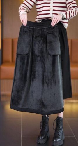 Large size velvet new autumn and winter skirt