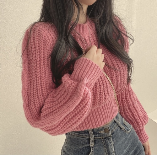 French Minimalist Round Neck Knit Top for Women - Autumn/Winter New Arrival, Niche Academic Style, Sweet and Charming, Loose Fit, Outerwear Sweater