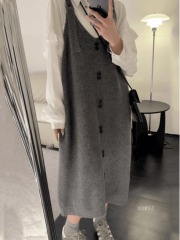 South Korea's Dongdaemun Autumn New 17th Century Castle Stacked Knitted Fashion Casual Versatile Simple Suspender Skirt for Women