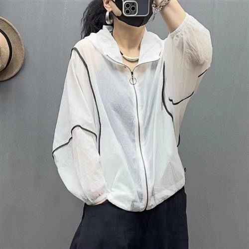 New summer tops, versatile, lightweight, comfortable, contrasting colors, hooded, loose short coat, sun protection clothing, women's thin, trendy