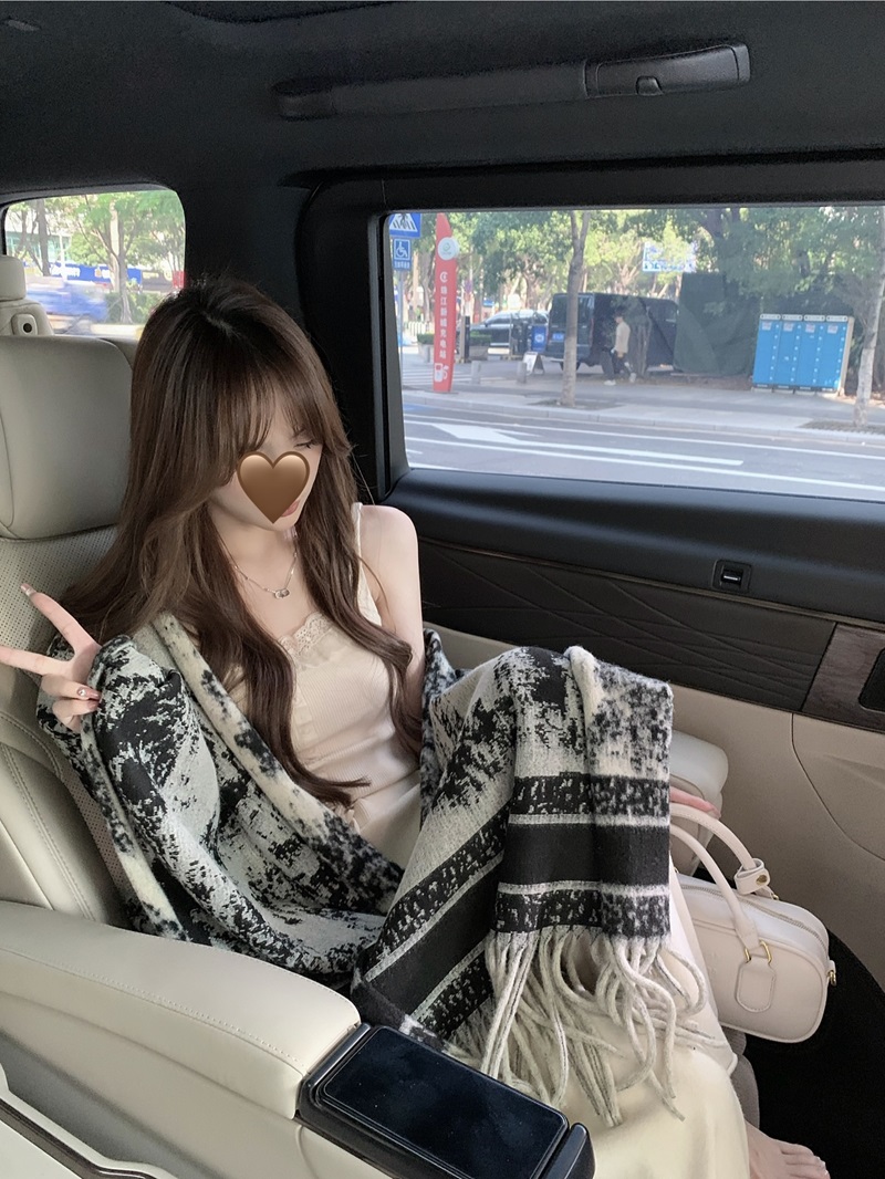 Shot-on Bracken Shawl Women's Outerwear Contrast Warm Korean-style Atmosphere Cape