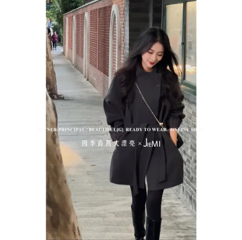 Small temperament, high-end and slim woolen coat 2024 autumn and winter new fashion plaid contrasting color loose coat