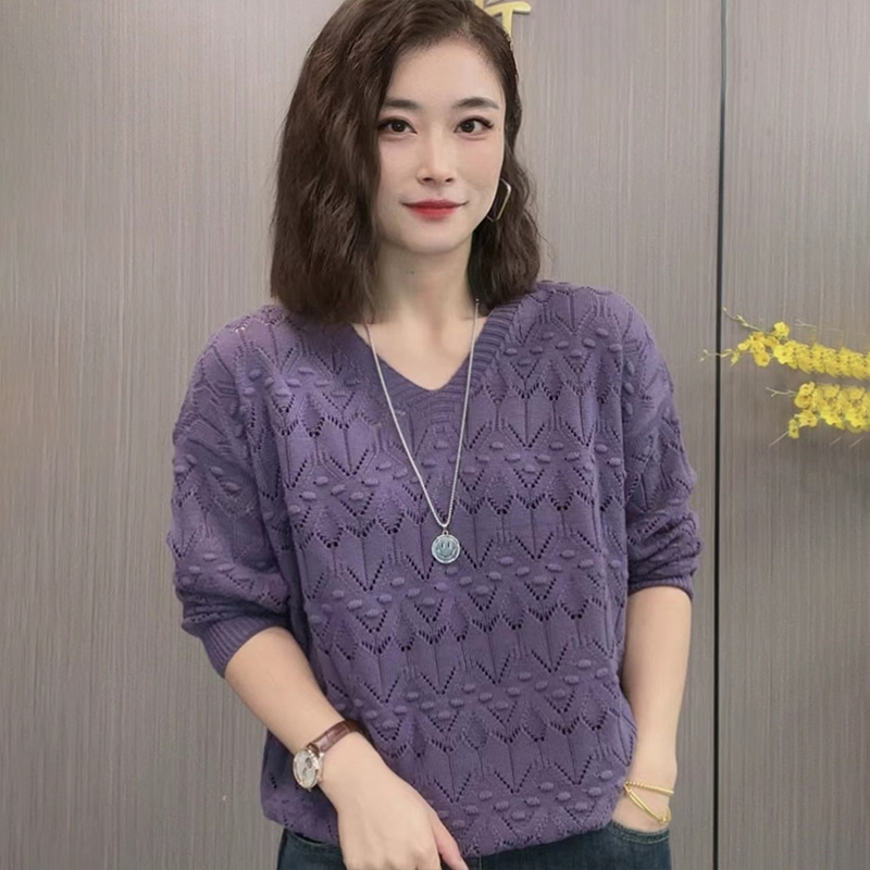 Autumn new women's casual fashion hollow V-neck long-sleeved sweater knitted loose bottoming shirt