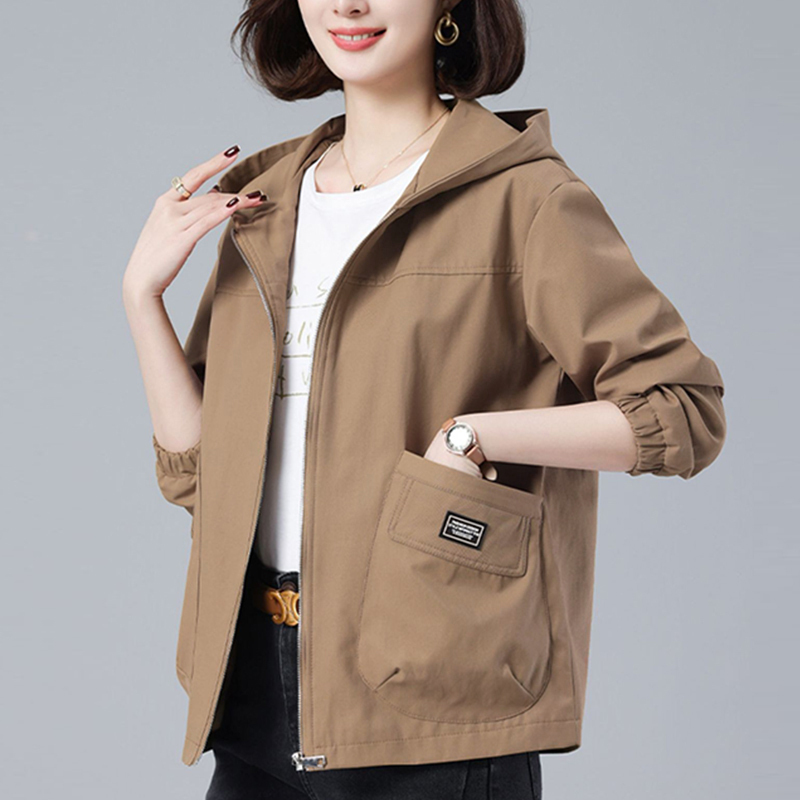 Official picture of large size loose hooded women's short jacket spring and autumn new middle-aged and elderly mother's jacket to reduce age