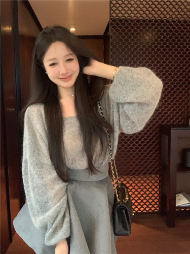 Real shot of lazy gray off-shoulder long-sleeved knitted sweater skirt tutu skirt princess dress suit