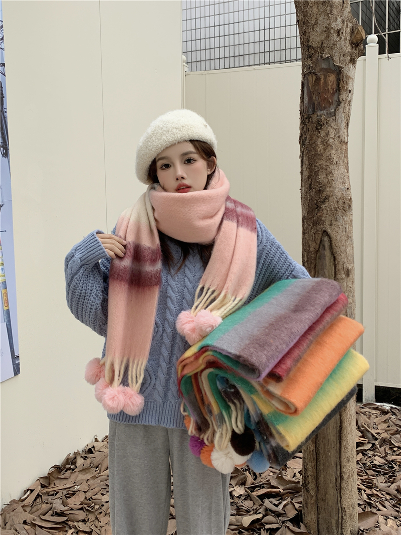 Real shot of color-blocked striped tassel scarf, high-end thickened, warm and cold-proof fur ball scarf