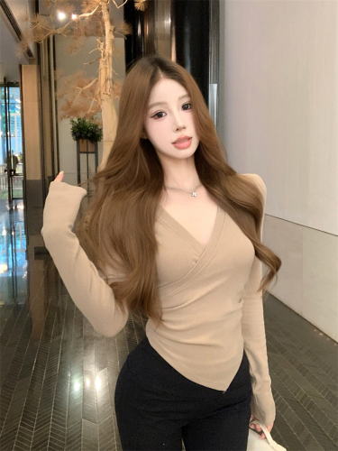 Real shot ~ Cross V-neck long-sleeved sweater for women, irregular slim fit, short, versatile bottoming top for autumn