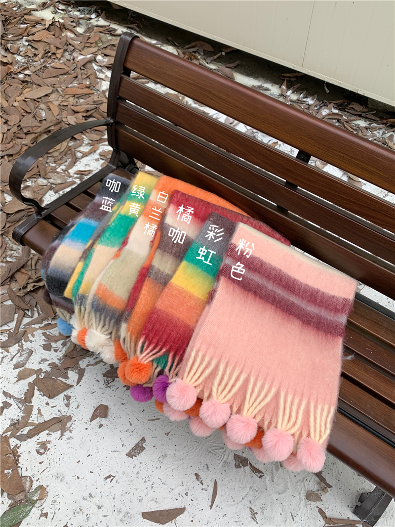 Real shot of color-blocked striped tassel scarf, high-end thickened, warm and cold-proof fur ball scarf