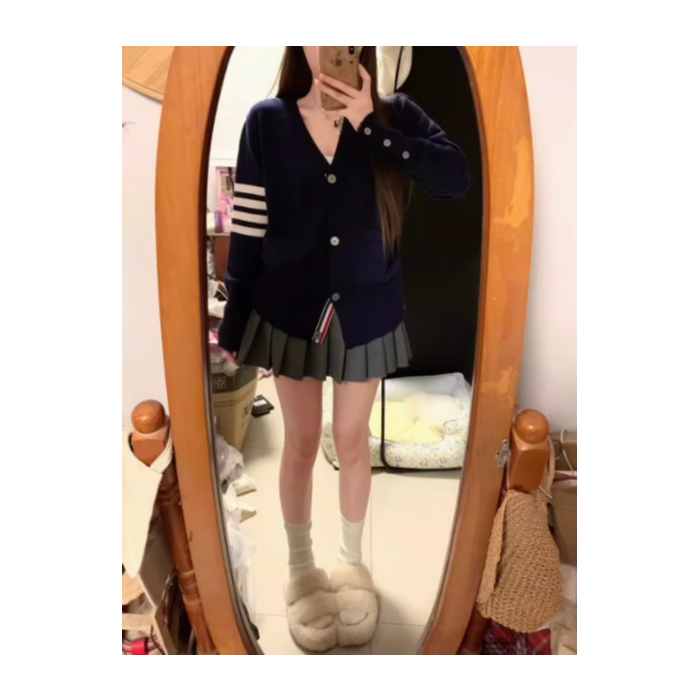 Early autumn v-neck sweater jacket for women spring and autumn new Korean retro college style knitted cardigan top