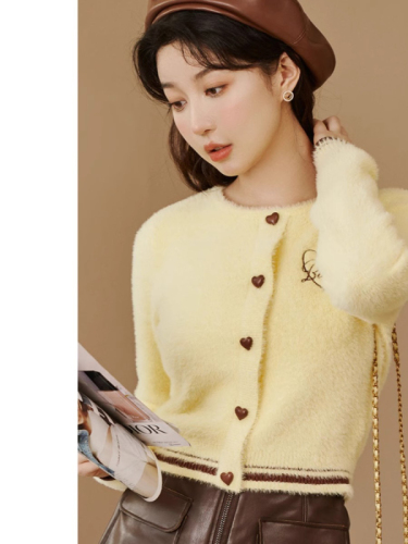 Tmall quality temperament soft waxy round neck sweater autumn new sweet little fragrance short bottoming sweater