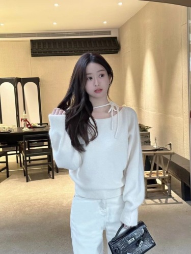 Korean Style Gentle Cashmere Sweater for Women 2024 New Arrival Loose Lazy Style Soft Round Neck Trendy Knit Top