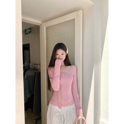 Real shot of beautiful basic V-neck long-sleeved T-shirt for women Korean design waist slimming early autumn chic top