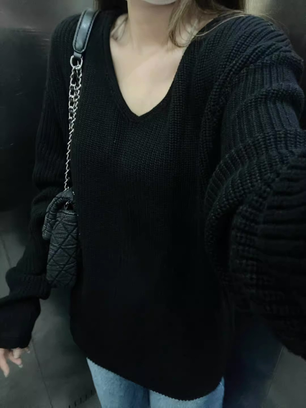 Loose V-neck black sweater women's lazy style autumn new high-end long-sleeved pullover sweater outer top