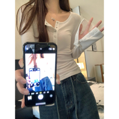 Actual shot of autumn and winter Korean style round neck versatile temperament stud button design slimming long sleeve inner T-shirt top for women