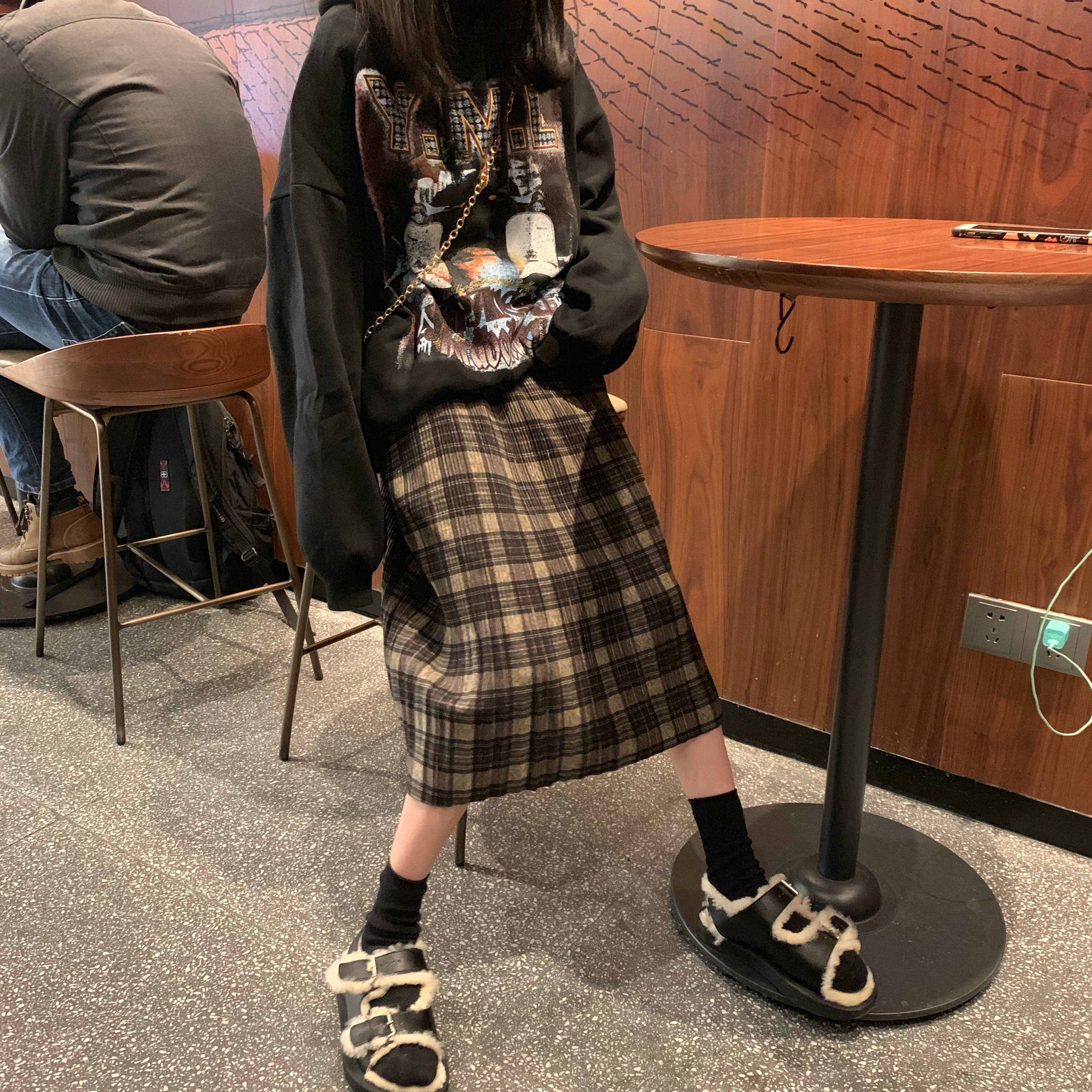 Real shot Korean style loose pleated retro temperament checkered long dress autumn skirt for women 