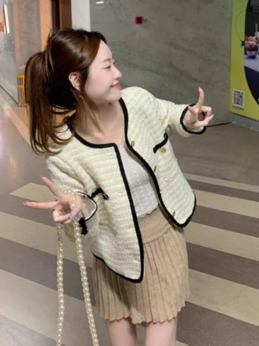 Xiaoxiangfeng tweed jacket for women autumn and winter 2024 new style quilted thickened short top for ladies with temperament