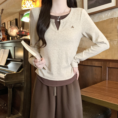 V-neck fake two-piece long-sleeved T-shirt for women 2024 autumn and winter new style slimming short style inner bottoming shirt