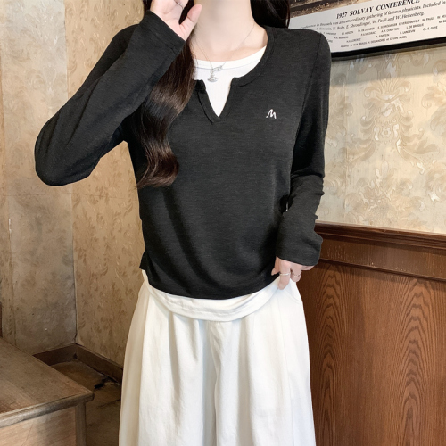 V-neck fake two-piece long-sleeved T-shirt for women 2024 autumn and winter new style slimming short style inner bottoming shirt