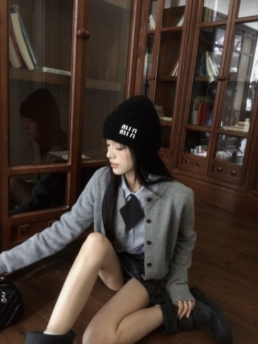 Korean college style gray round neck knitted cardigan + shirt + polka dot skirt suit for women