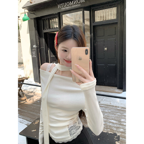 Real shot of off-shoulder lace strap top French one-shoulder sweater