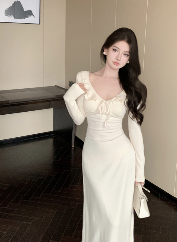 Retro sexy V-neck ruffle strap waist slimming long-sleeved knitted dress for women