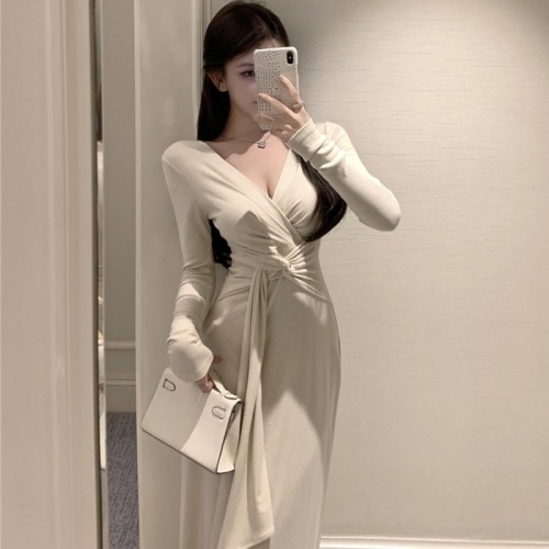 Retro sexy V-neck kink temperament slim strap long-sleeved irregular waist dress long skirt for women