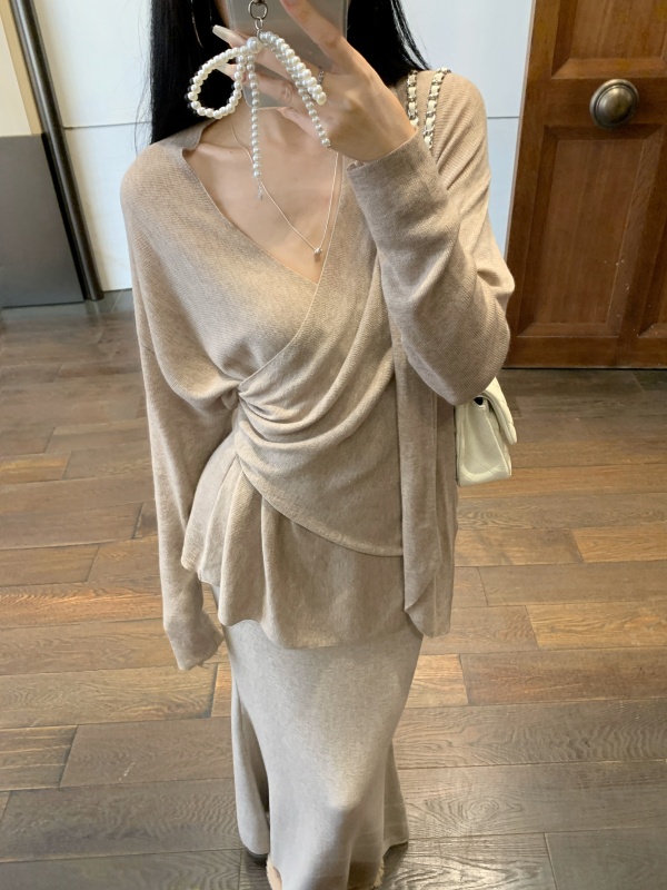 Design niche lazy style knitted top two-piece strappy sweater knitted skirt two-piece set