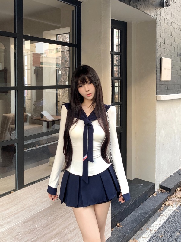 Hot girl autumn basic slim-fitting T-shirt waistcoat two-piece high-waist design pleated skirt suit