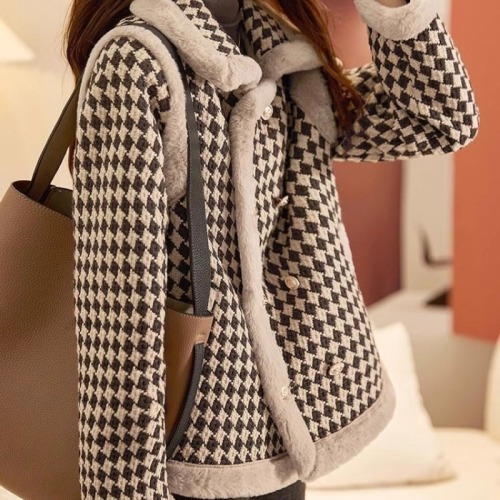 Winter small fragrant style cotton coat, fashionable Korean style plaid cotton coat plus velvet and thickened foreign style woolen loose top for women