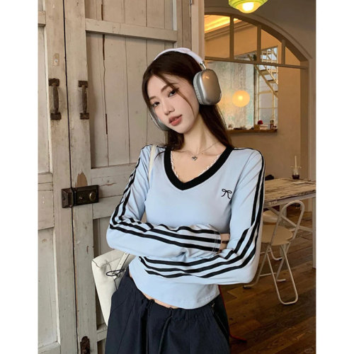 Original quality-hot girl's right-shoulder V-neck long-sleeved T-shirt with soft touch and slim fit short top in autumn