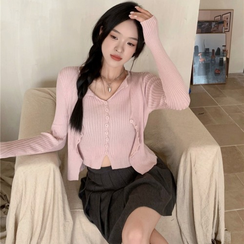 Actual price, fake two-piece long-sleeved sweater for women, niche and chic slim-fitting top