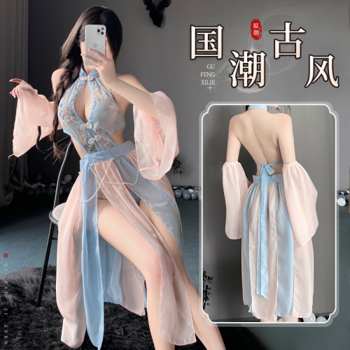 Real shot of sexy lingerie, hot temptation, pure desire, perspective, ancient costume, retro Hanfu cheongsam