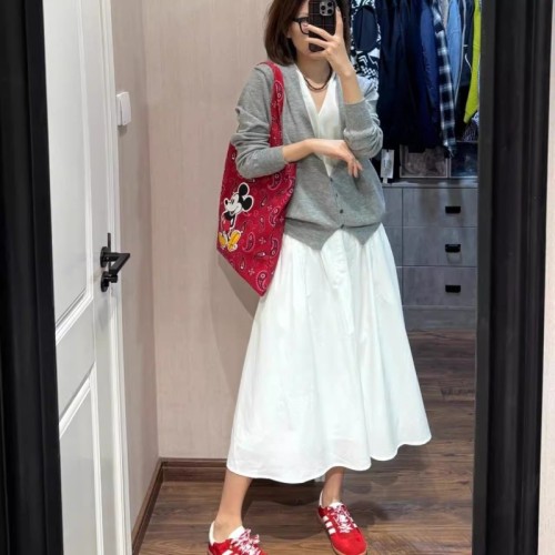 Gray fake two-piece contrasting color splicing long-sleeved sweater women's early autumn new cardigan loose slimming soft waxy top